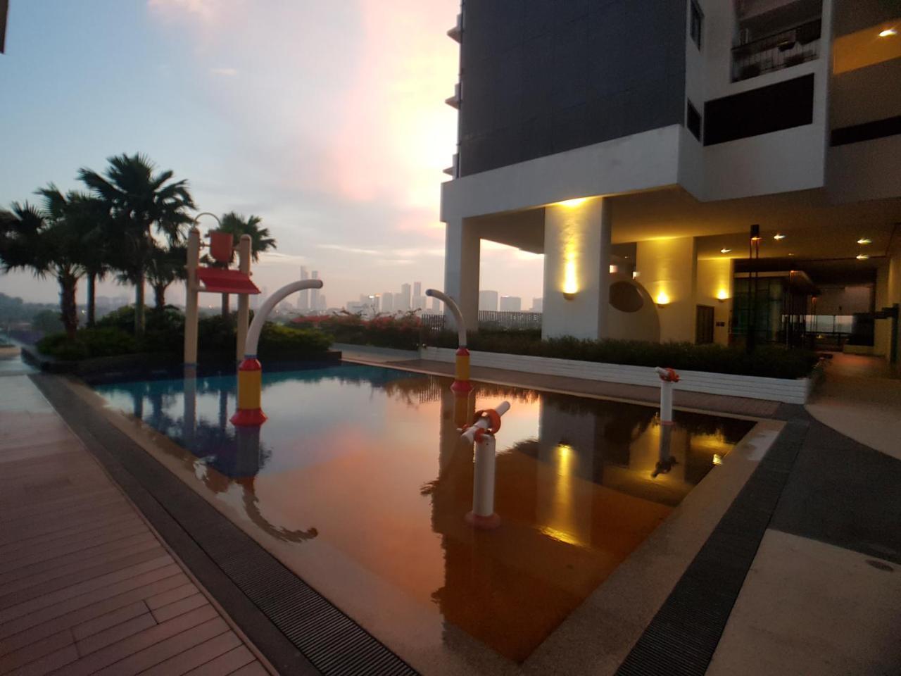 Southkey Mosaic By Cozystay Johor Bahru Exterior foto